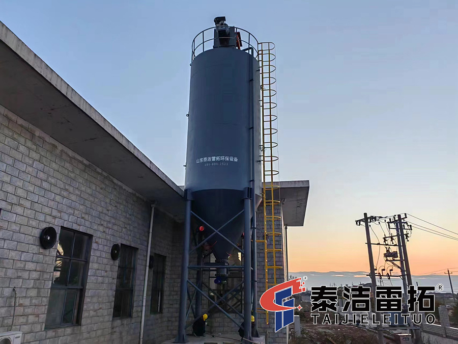 湖北監(jiān)利某水廠采用活性炭粉末投加裝置